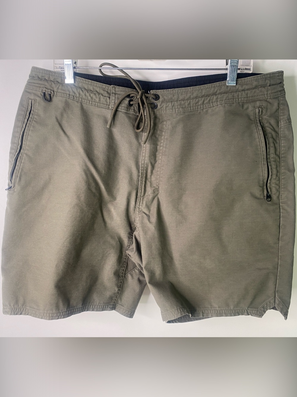 Roark Layover Traveler Men's 36 Olive Green Pull-On Drawstring Shorts - 1540